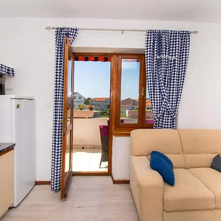 Apartment Happy Place